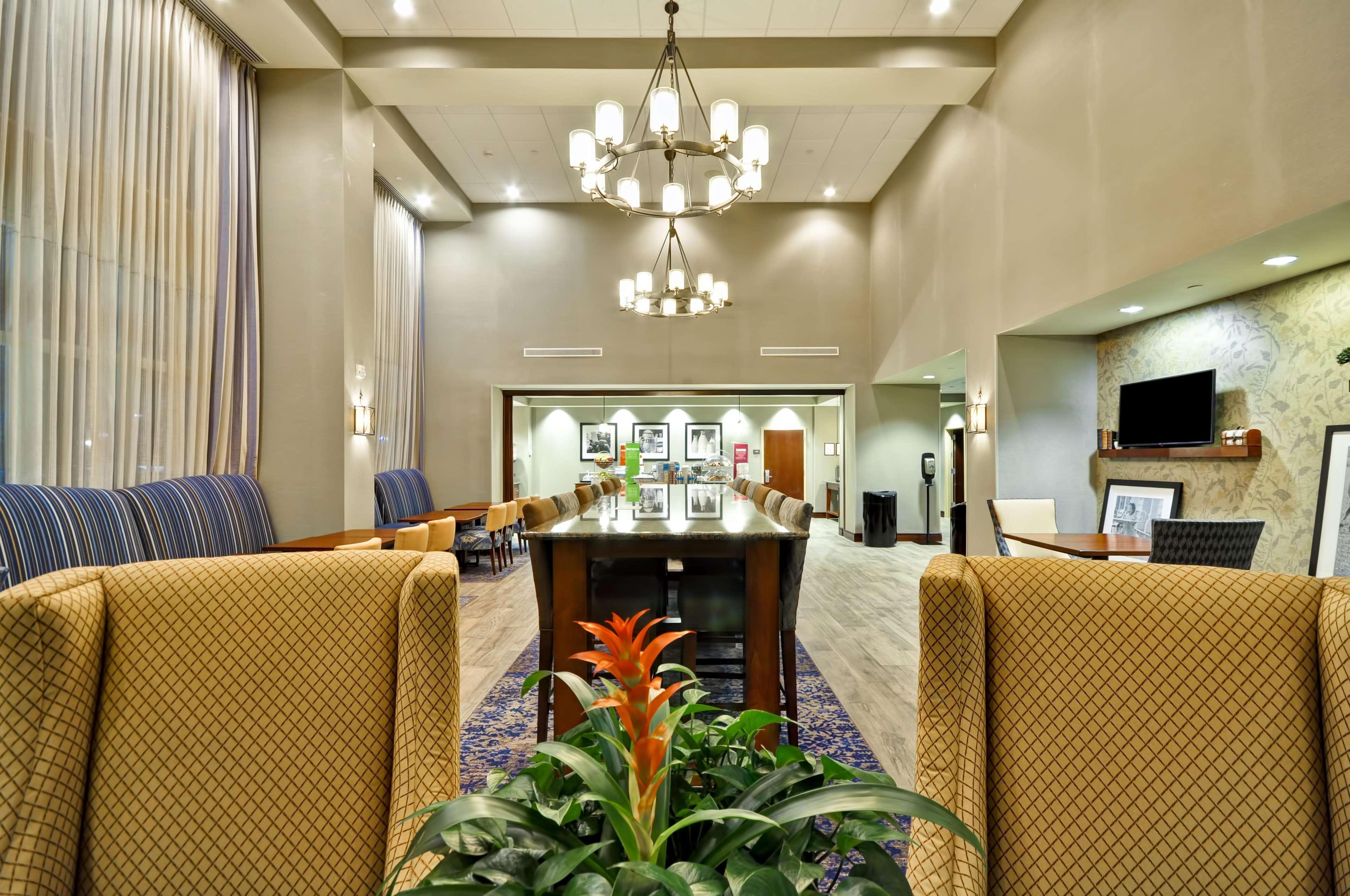Hampton Inn And Suites Fredericksburg Extérieur photo