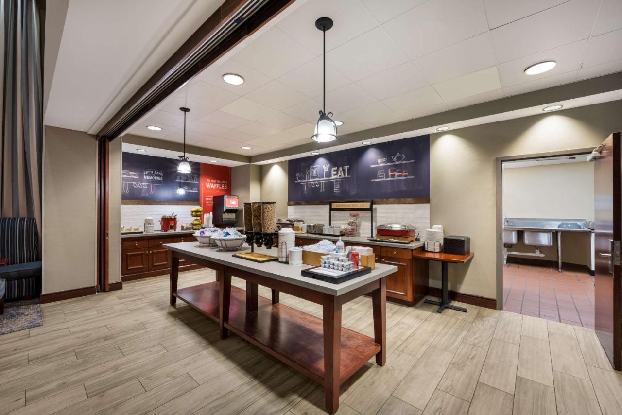 Hampton Inn And Suites Fredericksburg Extérieur photo